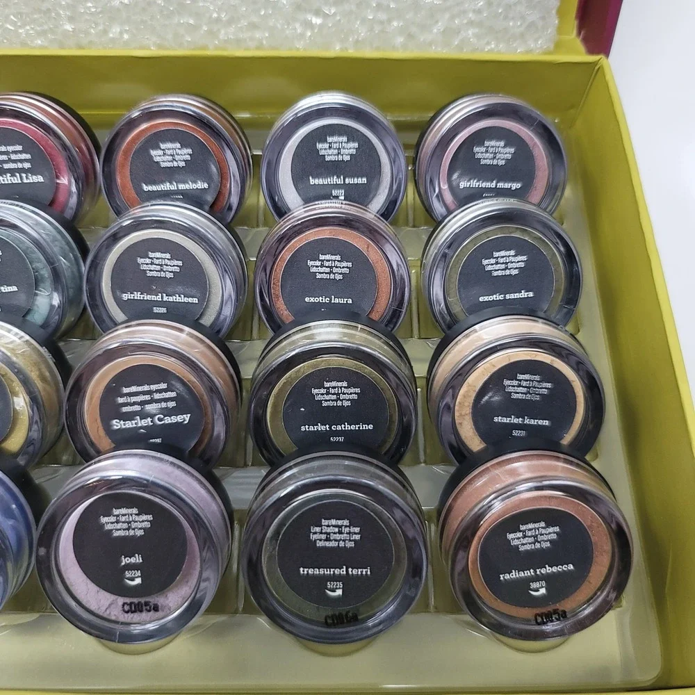 Bare Escentuals bareMinerals The Women of B.E. Collection 20 Pc Eyecolor Set New